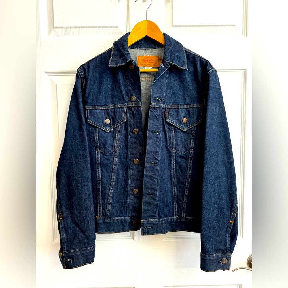 Vintage Levis Big E 70505 0217 Denim Trucker Jacket Size 38 USA Made